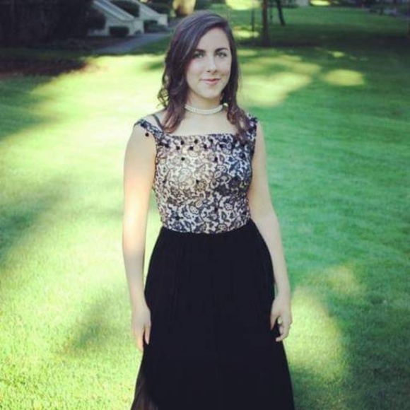 Meet your Posher, Rebecca - Picture 1 of 1